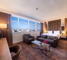 City Hotel 