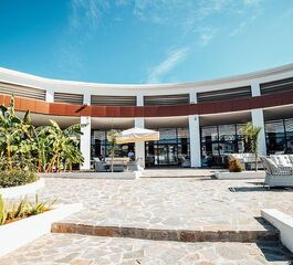 Ekor Elegance Hotel