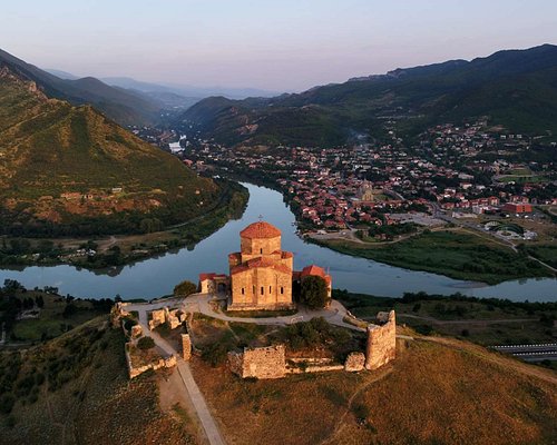 Tiflis Turu 3 Gece Her Perşembe Hareket