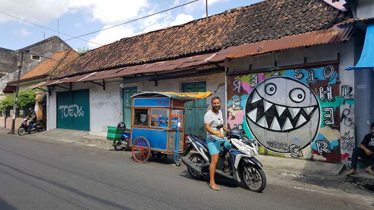 Endonezya Malezya Bali Turu 12 Gün EJ001