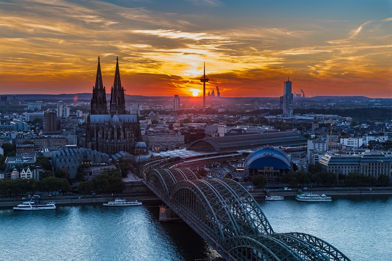 Mega Benelüx & Paris & Köln & Alsace & İsviçre Turu Pegasus Havayolları ile 7 Gece 8 Gün (ORY-BSL) IS001