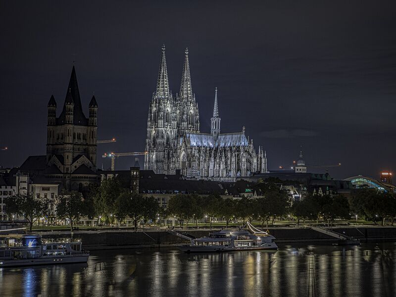 Mega Benelüx & Paris & Colmar & Köln Turu Pegasus Havayolları ile 7 Gece 8 Gün (CRL-CRL) IS001